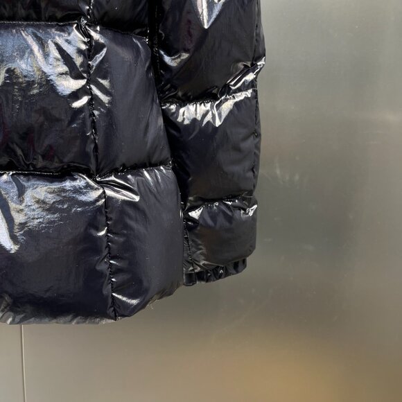Moncler Black Shiny Puffer Jacket – Authentic, Excellent Condition - Picture 8 of 13